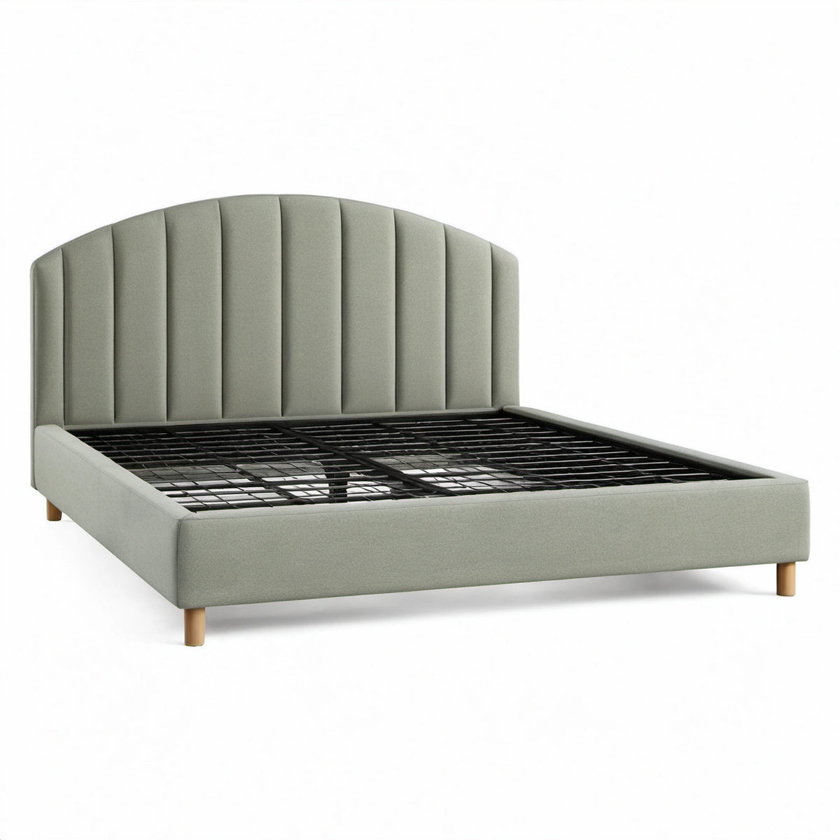 Modernes Polsterbett 160 × 200 cm in Salbeigrün mit bogenförmigem, vertikal gestepptem Kopfteil